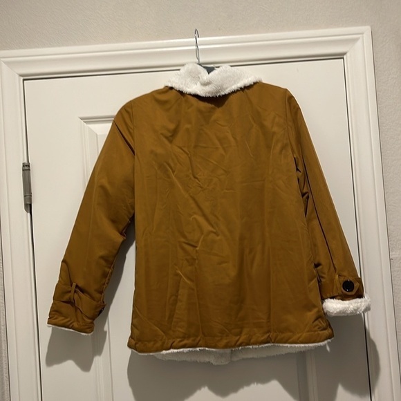 Cute!! Warm Jacket w/faux Lining - Picture 4 of 4